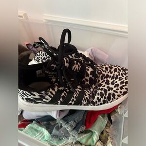 Adidas Sneakers